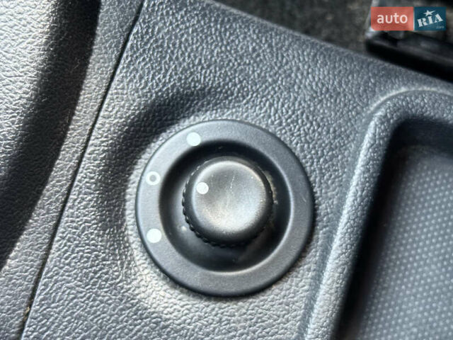 Синій Дачія Logan MCV, об'ємом двигуна 1.6 л та пробігом 197 тис. км за 6300 $, фото 26 на Automoto.ua