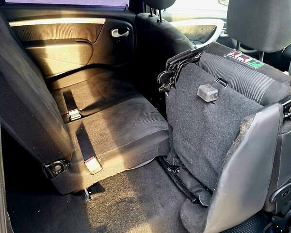 Синий Дачия Logan MCV, объемом двигателя 1.6 л и пробегом 160 тыс. км за 6300 $, фото 15 на Automoto.ua