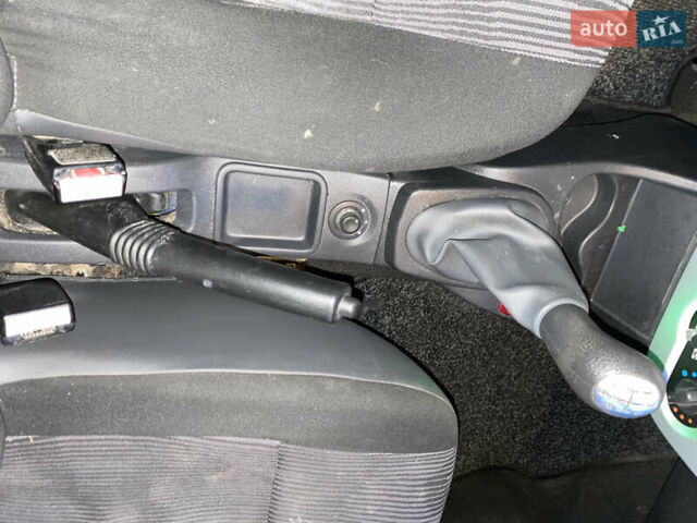 Синій Дачія Logan MCV, об'ємом двигуна 1.6 л та пробігом 162 тис. км за 6000 $, фото 40 на Automoto.ua