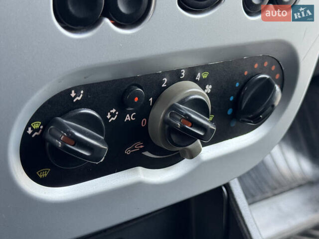 Синій Дачія Logan MCV, об'ємом двигуна 1.6 л та пробігом 197 тис. км за 6300 $, фото 25 на Automoto.ua