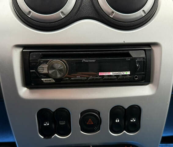 Синий Дачия Logan MCV, объемом двигателя 1.6 л и пробегом 200 тыс. км за 6400 $, фото 60 на Automoto.ua