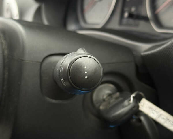 Синий Дачия Logan MCV, объемом двигателя 1.6 л и пробегом 200 тыс. км за 6400 $, фото 58 на Automoto.ua