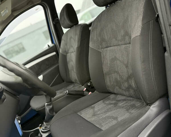 Синий Дачия Logan MCV, объемом двигателя 1.6 л и пробегом 200 тыс. км за 6400 $, фото 49 на Automoto.ua