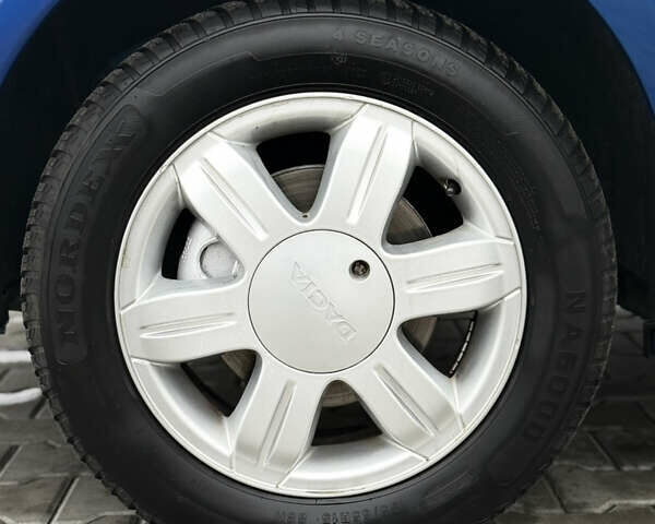 Синий Дачия Logan MCV, объемом двигателя 1.6 л и пробегом 200 тыс. км за 6400 $, фото 109 на Automoto.ua