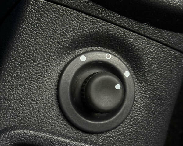 Синий Дачия Logan MCV, объемом двигателя 1.6 л и пробегом 200 тыс. км за 6400 $, фото 59 на Automoto.ua