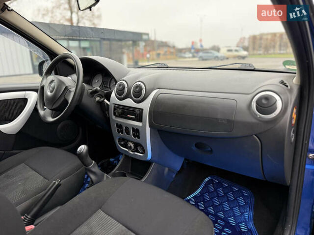 Синий Дачия Logan MCV, объемом двигателя 1.6 л и пробегом 200 тыс. км за 6400 $, фото 101 на Automoto.ua