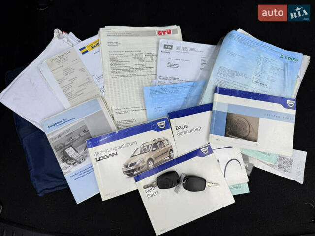 Синий Дачия Logan MCV, объемом двигателя 1.6 л и пробегом 200 тыс. км за 6400 $, фото 120 на Automoto.ua
