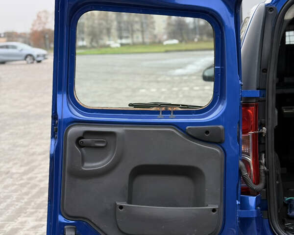 Синий Дачия Logan MCV, объемом двигателя 1.6 л и пробегом 200 тыс. км за 6400 $, фото 115 на Automoto.ua