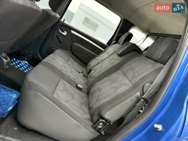 Синий Дачия Logan MCV, объемом двигателя 1.6 л и пробегом 200 тыс. км за 6400 $, фото 70 на Automoto.ua