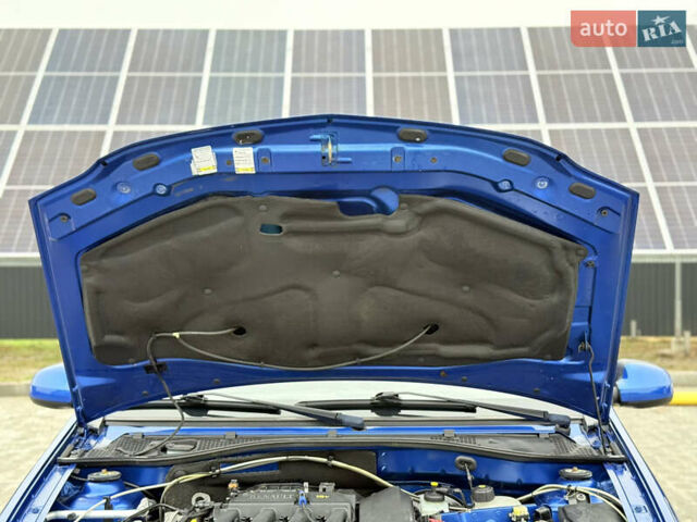 Синий Дачия Logan MCV, объемом двигателя 1.6 л и пробегом 200 тыс. км за 6400 $, фото 31 на Automoto.ua