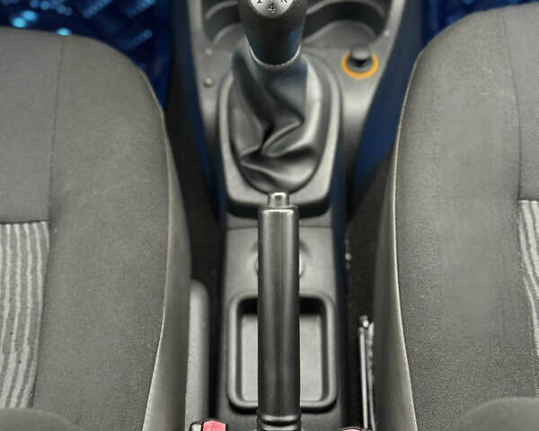 Синий Дачия Logan MCV, объемом двигателя 1.6 л и пробегом 200 тыс. км за 6400 $, фото 42 на Automoto.ua