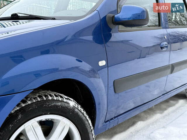Синий Дачия Logan MCV, объемом двигателя 1.6 л и пробегом 201 тыс. км за 6699 $, фото 70 на Automoto.ua