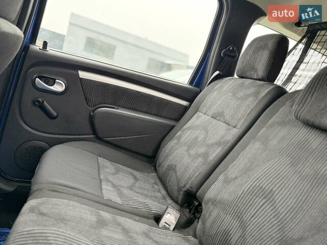 Синий Дачия Logan MCV, объемом двигателя 1.6 л и пробегом 200 тыс. км за 6400 $, фото 73 на Automoto.ua