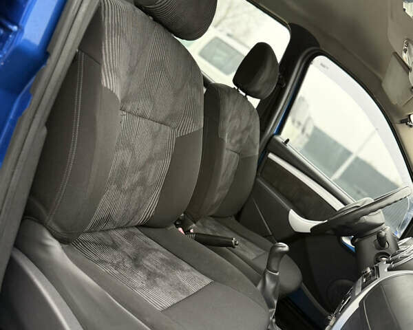 Синий Дачия Logan MCV, объемом двигателя 1.6 л и пробегом 200 тыс. км за 6400 $, фото 97 на Automoto.ua