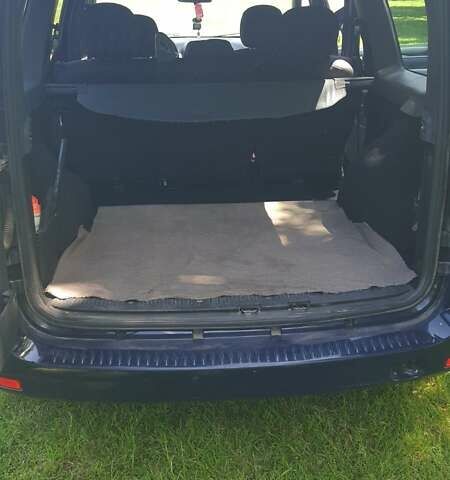 Дачия Logan MCV 2011 в Ровно на Automoto.ua Синий Дачия Logan MCV, объемом двигателя 1.6 л и пробегом 245 тыс. км за 5750 $, фото 4 на Automoto.ua