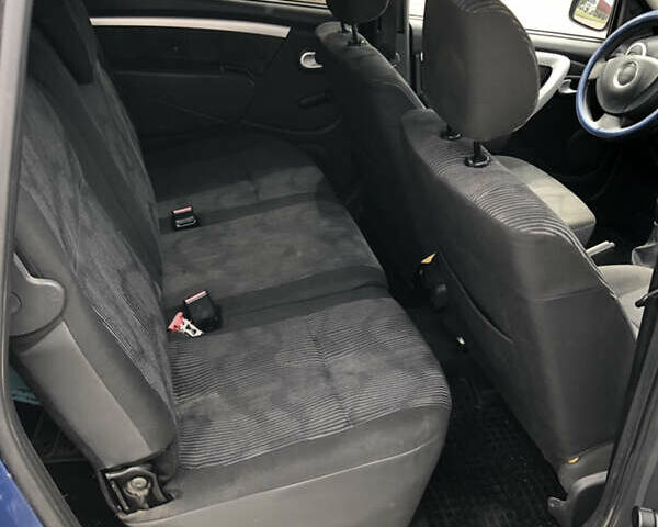 Синий Дачия Logan MCV, объемом двигателя 1.6 л и пробегом 140 тыс. км за 4500 $, фото 7 на Automoto.ua