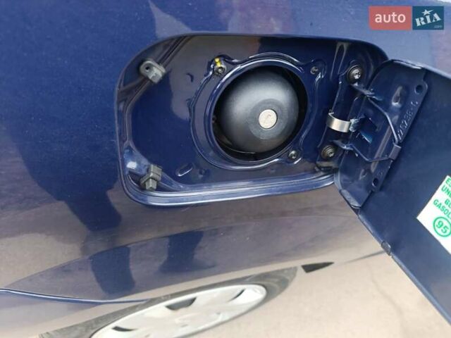 Дачия Logan MCV 2011 в Конотопе на Automoto.ua Синий Дачия Logan MCV, объемом двигателя 1.6 л и пробегом 170 тыс. км за 5800 $, фото 22 на Automoto.ua