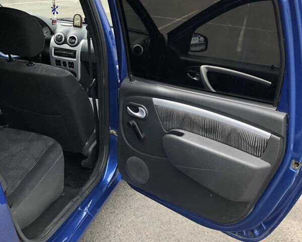 Синий Дачия Logan MCV, объемом двигателя 1.6 л и пробегом 140 тыс. км за 4500 $, фото 12 на Automoto.ua