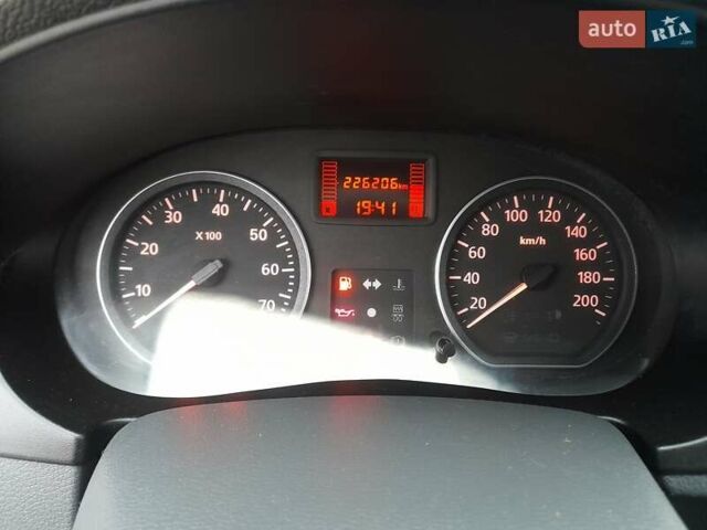 Синий Дачия Logan MCV, объемом двигателя 1.6 л и пробегом 226 тыс. км за 6300 $, фото 17 на Automoto.ua