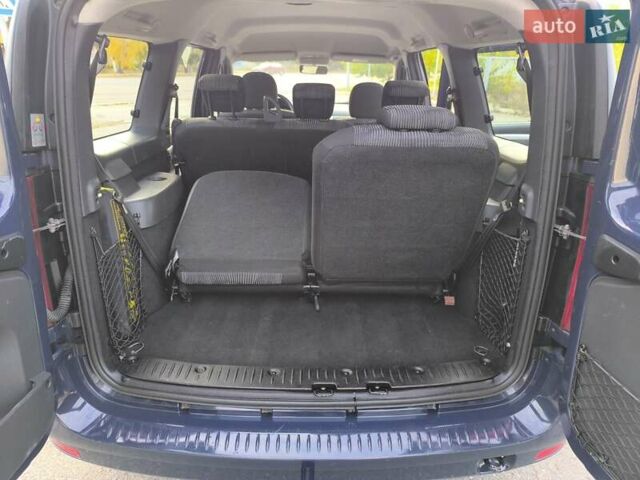 Синий Дачия Logan MCV, объемом двигателя 1.5 л и пробегом 211 тыс. км за 6700 $, фото 25 на Automoto.ua