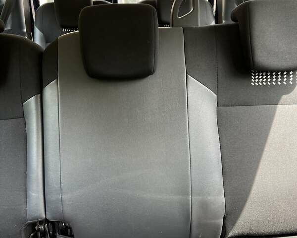 Синий Дачия Logan MCV, объемом двигателя 1.6 л и пробегом 180 тыс. км за 6200 $, фото 45 на Automoto.ua