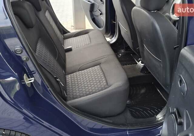 Синий Дачия Logan MCV, объемом двигателя 1.2 л и пробегом 196 тыс. км за 5250 $, фото 25 на Automoto.ua