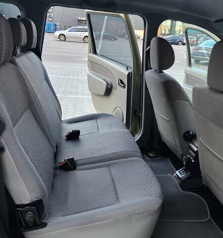 Зеленый Дачия Logan MCV, объемом двигателя 1.6 л и пробегом 420 тыс. км за 4400 $, фото 10 на Automoto.ua