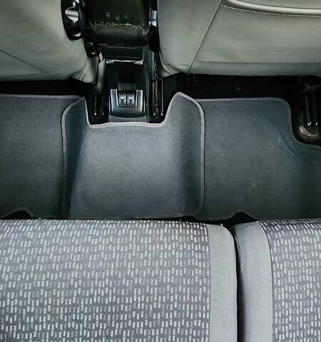 Зеленый Дачия Logan MCV, объемом двигателя 1.6 л и пробегом 420 тыс. км за 4400 $, фото 9 на Automoto.ua