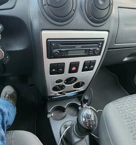 Зеленый Дачия Logan MCV, объемом двигателя 1.6 л и пробегом 420 тыс. км за 4400 $, фото 19 на Automoto.ua