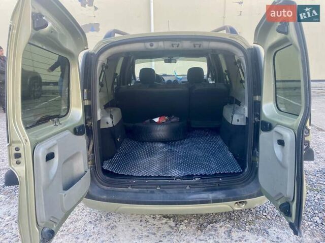 Зелений Дачія Logan MCV, об'ємом двигуна 1.6 л та пробігом 294 тис. км за 4700 $, фото 6 на Automoto.ua