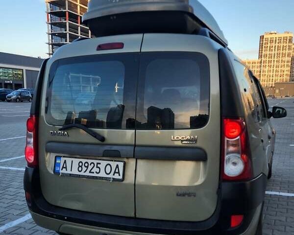 Зеленый Дачия Logan MCV, объемом двигателя 1.6 л и пробегом 420 тыс. км за 4400 $, фото 4 на Automoto.ua