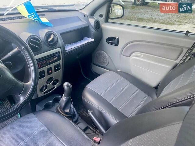 Зелений Дачія Logan MCV, об'ємом двигуна 1.6 л та пробігом 294 тис. км за 4700 $, фото 11 на Automoto.ua