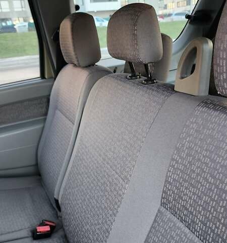 Зеленый Дачия Logan MCV, объемом двигателя 1.6 л и пробегом 420 тыс. км за 4400 $, фото 11 на Automoto.ua