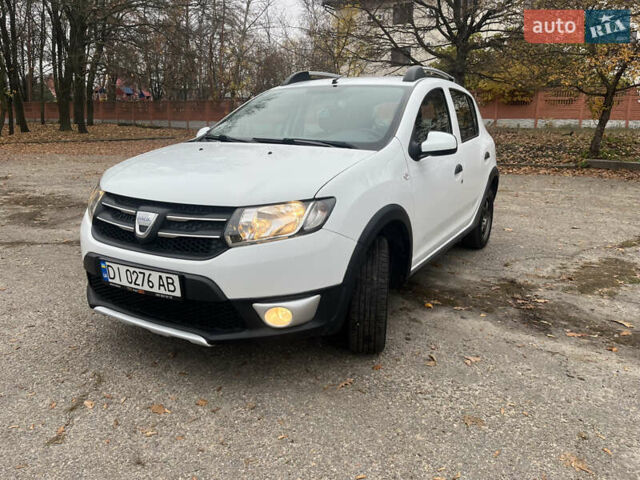 Белый Дачия Sandero StepWay, объемом двигателя 0.9 л и пробегом 217 тыс. км за 5500 $, фото 3 на Automoto.ua