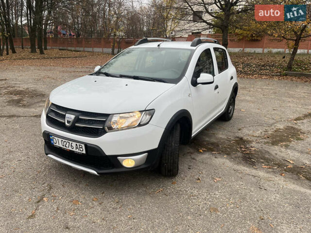 Белый Дачия Sandero StepWay, объемом двигателя 0.9 л и пробегом 217 тыс. км за 5500 $, фото 5 на Automoto.ua