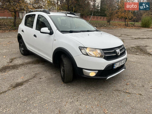 Белый Дачия Sandero StepWay, объемом двигателя 0.9 л и пробегом 217 тыс. км за 5500 $, фото 8 на Automoto.ua