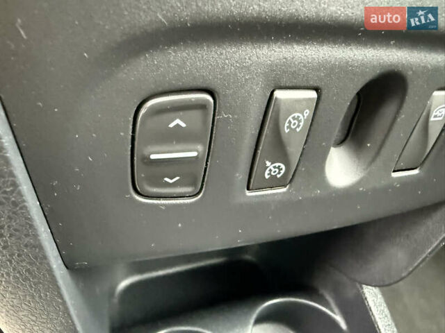 Дачия Sandero StepWay 2015 в Нововолынск на Automoto.ua Белый Дачия Sandero StepWay, объемом двигателя 0.9 л и пробегом 190 тыс. км за 6800 $, фото 11 на Automoto.ua