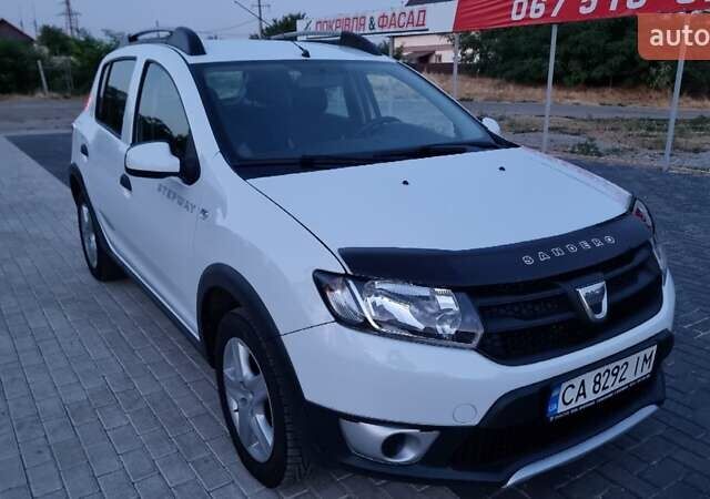 Білий Дачія Sandero StepWay, об'ємом двигуна 1.46 л та пробігом 193 тис. км за 8700 $, фото 4 на Automoto.ua
