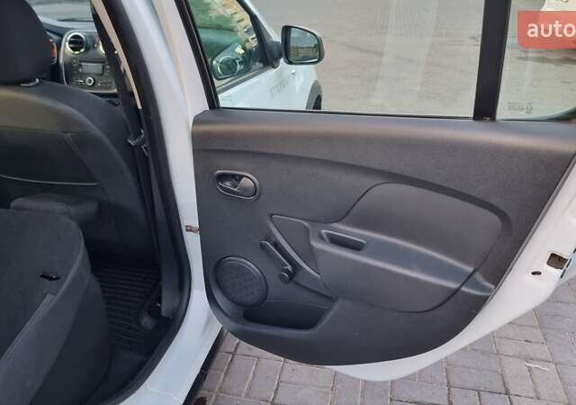Білий Дачія Sandero StepWay, об'ємом двигуна 1.46 л та пробігом 193 тис. км за 8700 $, фото 37 на Automoto.ua
