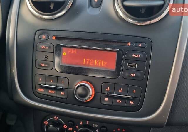 Білий Дачія Sandero StepWay, об'ємом двигуна 1.46 л та пробігом 193 тис. км за 8700 $, фото 31 на Automoto.ua