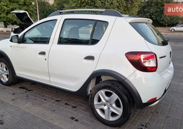Білий Дачія Sandero StepWay, об'ємом двигуна 1.46 л та пробігом 193 тис. км за 8700 $, фото 11 на Automoto.ua