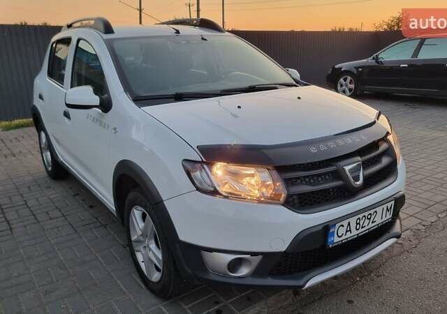 Білий Дачія Sandero StepWay, об'ємом двигуна 1.46 л та пробігом 193 тис. км за 8700 $, фото 15 на Automoto.ua