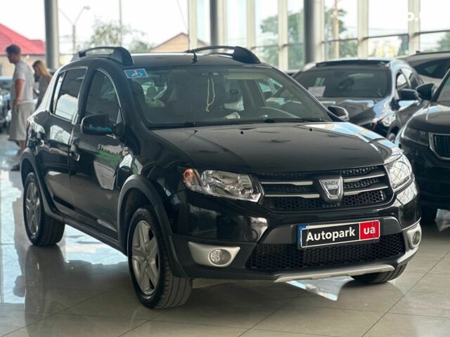 Черный Дачия Sandero StepWay, объемом двигателя 0.9 л и пробегом 126 тыс. км за 6790 $, фото 2 на Automoto.ua