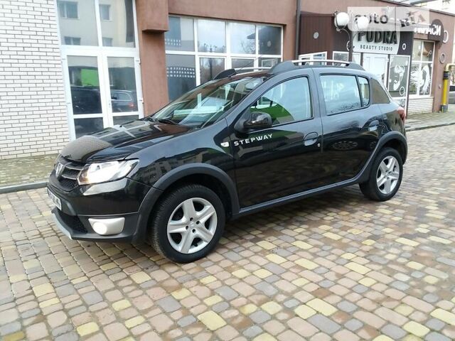 Черный Дачия Sandero StepWay, объемом двигателя 1.5 л и пробегом 162 тыс. км за 7799 $, фото 1 на Automoto.ua