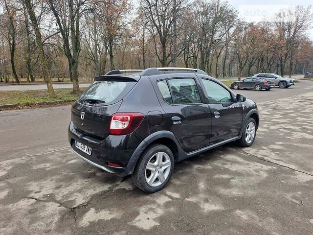 Черный Дачия Sandero StepWay, объемом двигателя 1.5 л и пробегом 138 тыс. км за 7900 $, фото 3 на Automoto.ua