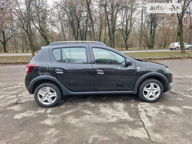 Черный Дачия Sandero StepWay, объемом двигателя 1.5 л и пробегом 138 тыс. км за 7900 $, фото 2 на Automoto.ua