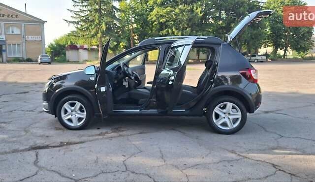 Черный Дачия Sandero StepWay, объемом двигателя 1.5 л и пробегом 184 тыс. км за 8900 $, фото 45 на Automoto.ua