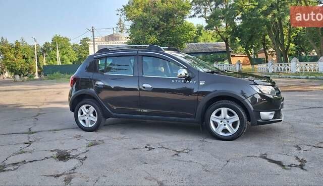 Черный Дачия Sandero StepWay, объемом двигателя 1.5 л и пробегом 184 тыс. км за 8900 $, фото 118 на Automoto.ua
