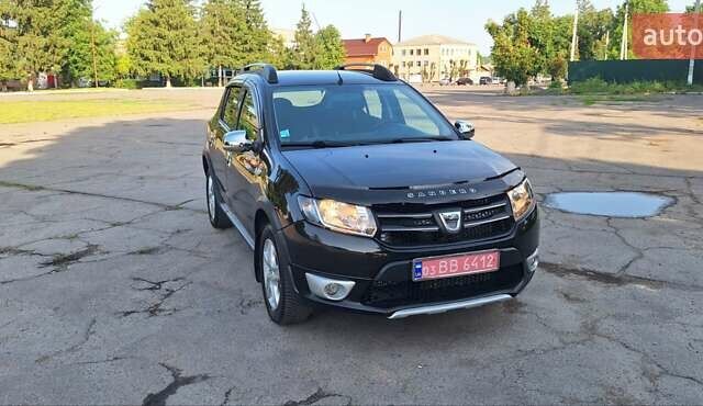 Черный Дачия Sandero StepWay, объемом двигателя 1.5 л и пробегом 184 тыс. км за 8900 $, фото 123 на Automoto.ua