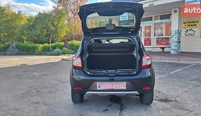 Черный Дачия Sandero StepWay, объемом двигателя 1.5 л и пробегом 184 тыс. км за 8300 $, фото 16 на Automoto.ua